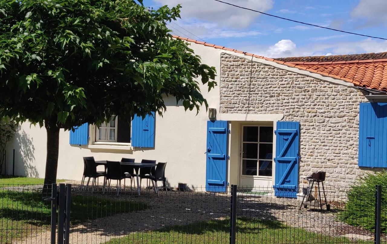 Gite Du Clos De La Vigne Montreuil  Ngoại thất bức ảnh